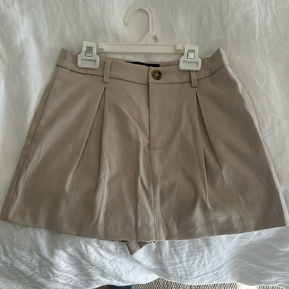 NWT Nordstrom Tan mini skort